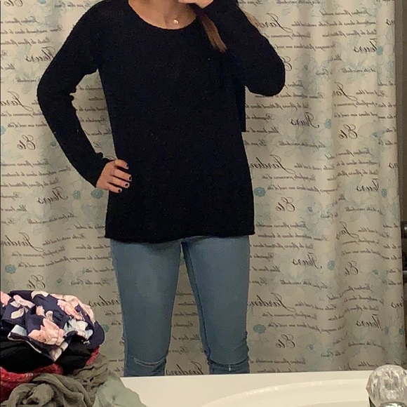 Thick-knit Sweater w/cut in back - Picture 1 of 4